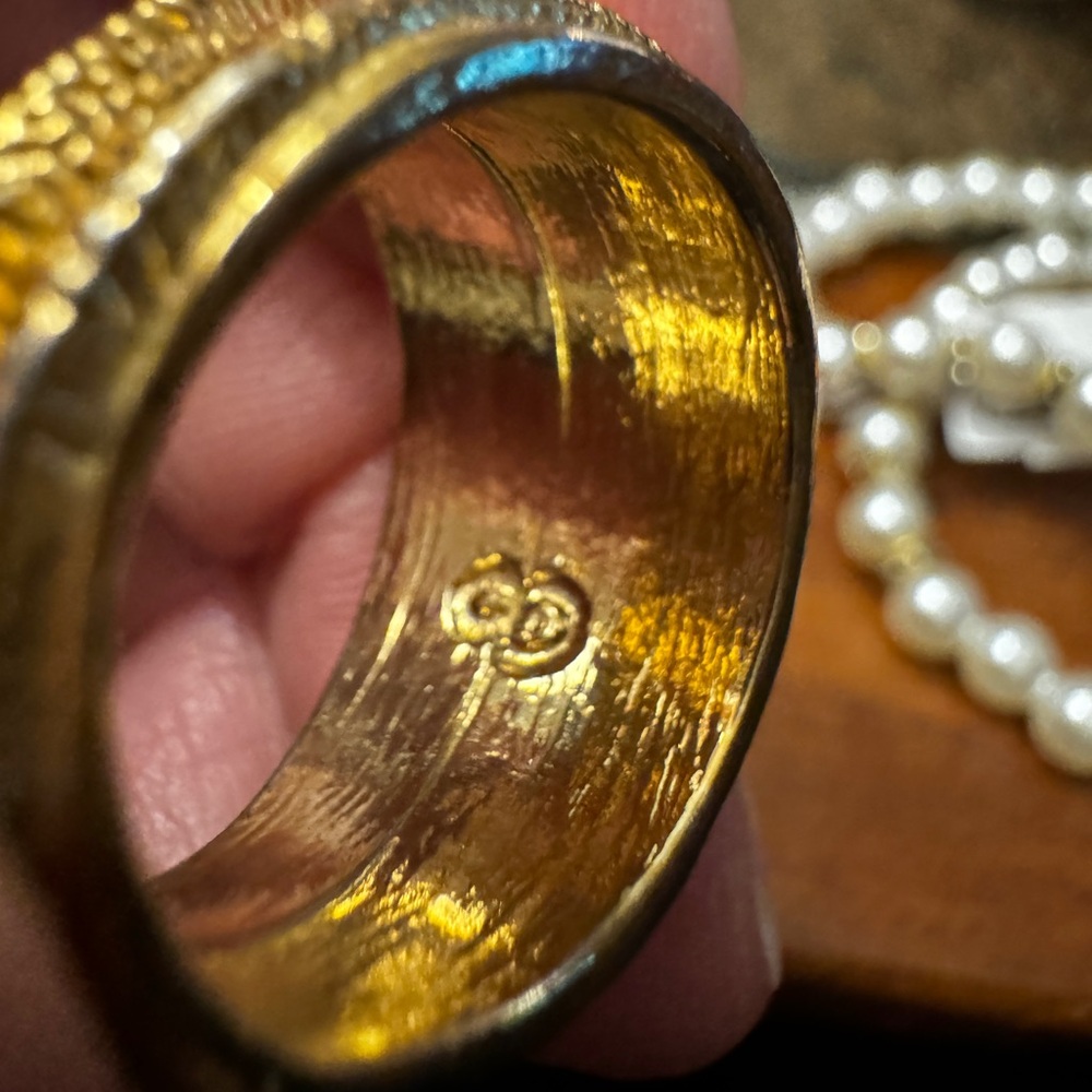 RING GOLD W Pearl like gem. Sz 8 ESTATE SALE FIND Vintage scroll beading… - Picture 5 of 7
